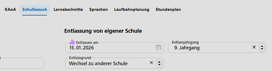 Navigieren Sie zu Schüler ➜ Schulbesuch und dort zum Bereich der Entlassung von der eigenen Schule. App Schüler, dann Schulbesuch, dort Entlassung von eigener Schule